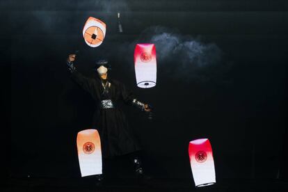 Un espectáculo de realidad virtual y hologramas conecta con las leyendas de la tradición surcoreana en el estand del país asiático en Fitur.