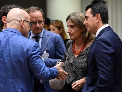 La vicepresidenta tercera y ministra de Transición Ecológica en funciones, Teresa Ribera, durante una reunión de un consejo extraordinario de ministros de Energía en Bruselas.