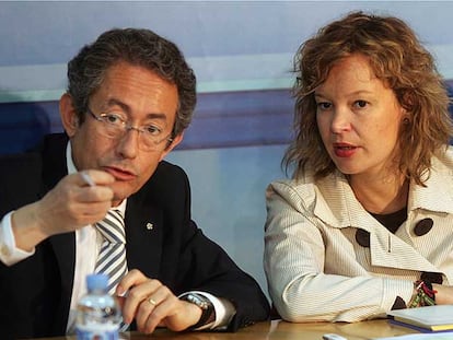 Ángel Luna y Leire Pajín, ayer, en la sede del PSPV-PSOE en Valencia.