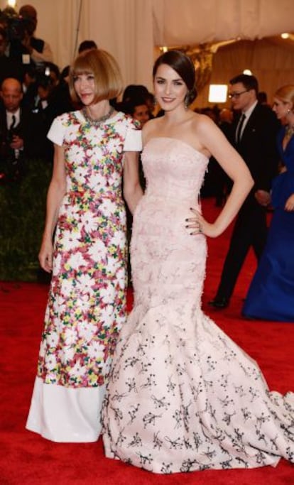 Anna Wintour junto a su hija, Bee Shaffer, en la inauguración de la exposición 'Punk: chaos to couture' en el Metropolitan de Nueva York.
