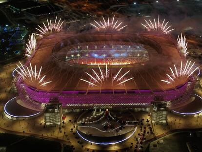 El estadio Ahmad Bin Ali, donde se jugarán varios partidos de la fase de grupos del Mundial de Qatar, el día de su inauguración en diciembre de 2020.