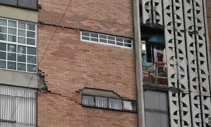 Desperfectos en un bloque de viviendas en Ciudad de México.