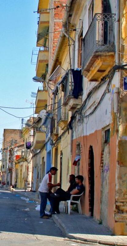 Vista desde la calle del Sol del barrio de El Cabanyal en Valencia.