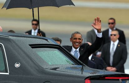 Obama se prepara para deixar o aeroporto da capital cubana.