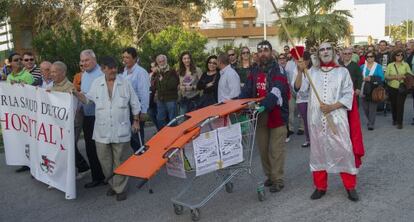 Cabecera de la protesta por las calles de La Línea.