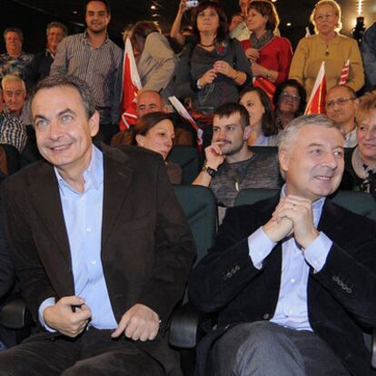 Zapatero y Blanco, ayer en un mitin en Lugo.