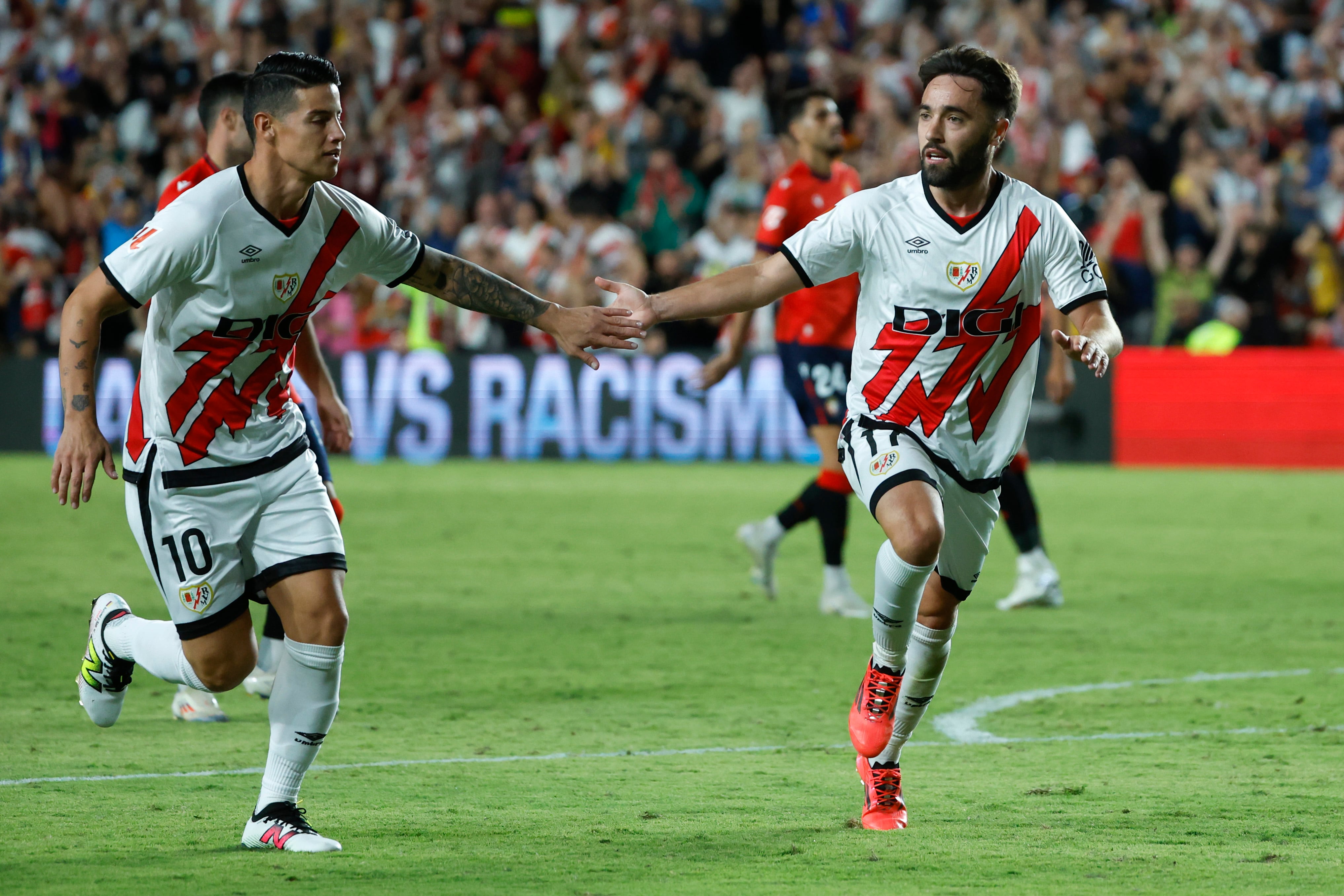 James Rodríguez debuta al fin en un Rayo feliz 