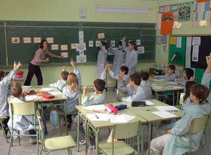 Alumnos de una escuela de Tarragona en una clase de inglés.