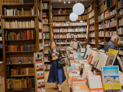 Interior de la Librairie Delamain, la más antigua de París.