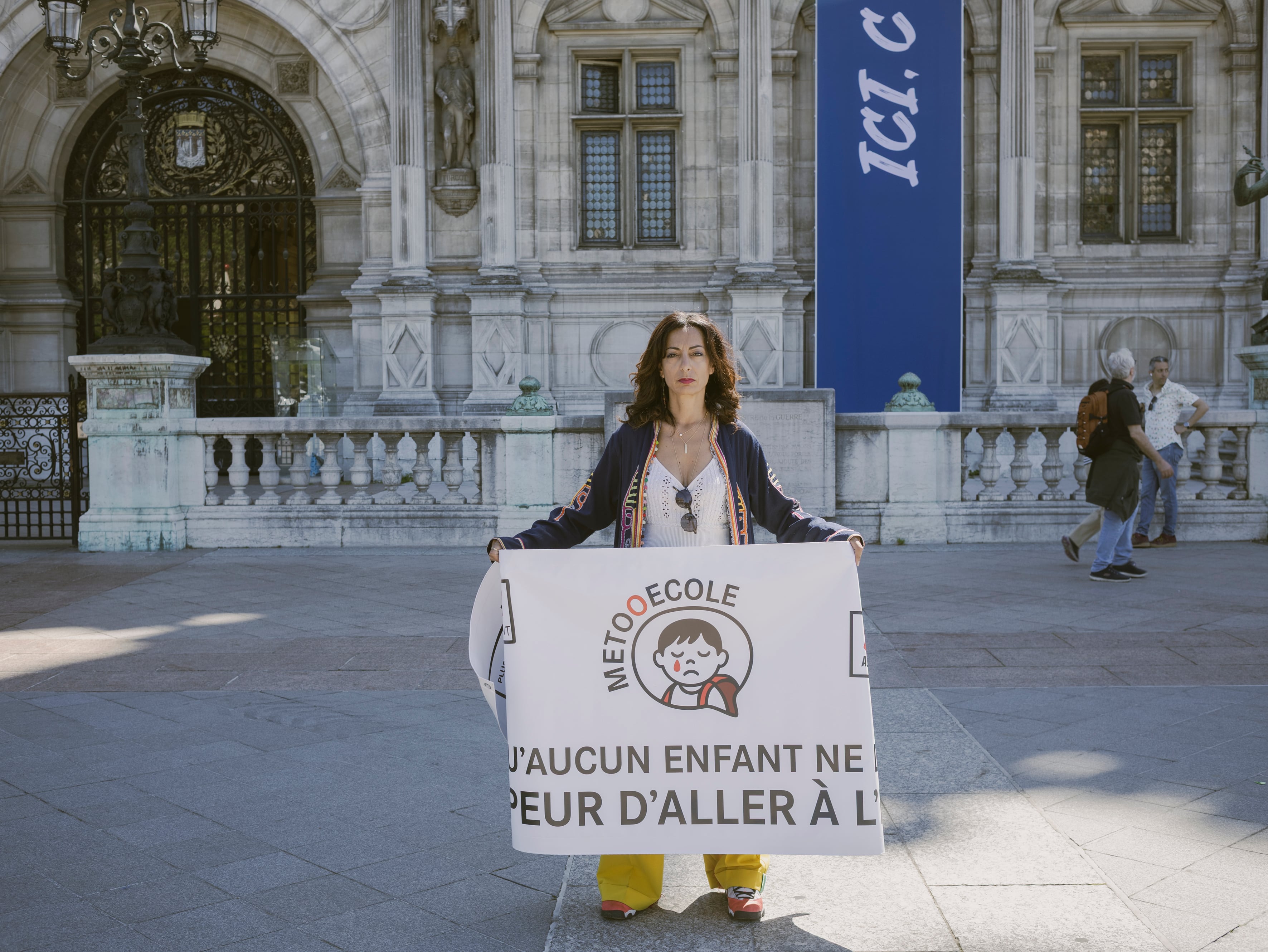 Barka es miembro del colectivo #MeTooEcole, un colectivo de padres de alumnos que se creó el 20 de noviembre de 2025 a raíz de una serie de denuncias.