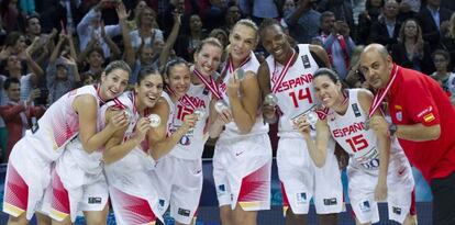 La Selección muestra la medalla de plata conseguida en el Mundial.