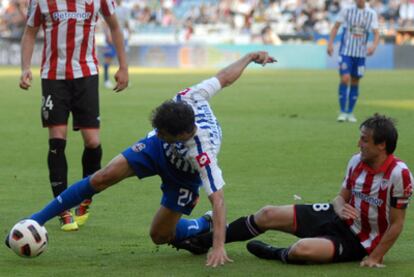 Valerón lucha por el balón