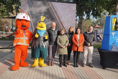 Hormigón, Epidemia, Eugenio Rodríguez, director de Clientes de Aguas Andinas, Jessica López, ministra de Obras Públicas, Paola Arata, directora de Gestión Territorial, Karina Delfino, alcaldesa de Quinta Normal y Franco Nicoletti, gerente de Distribución y Recolección de Aguas Andinas.