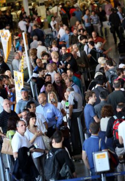 Afectados por la huelga de Lufthansa en Fráncfort.