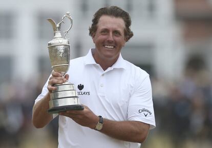 Mickelson con la Jarra de Plata, su quinto grande, su primer Británico.