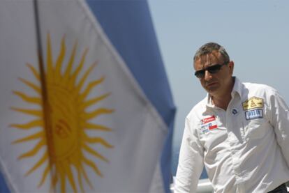 El director del Rally Dakar, Etienne Lavigne, en la localidad chilena de Valparaíso (2009).