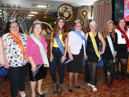 Mujeres que participan en una fiesta &#039;solo para ellas&#039; en G&uuml;&iacute;mar, Tenerife.