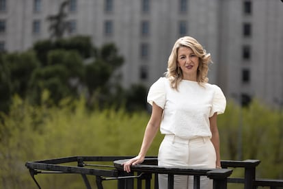 Yolanda Díaz, en uno de los balcones del ministerio de Trabajo, el viernes.