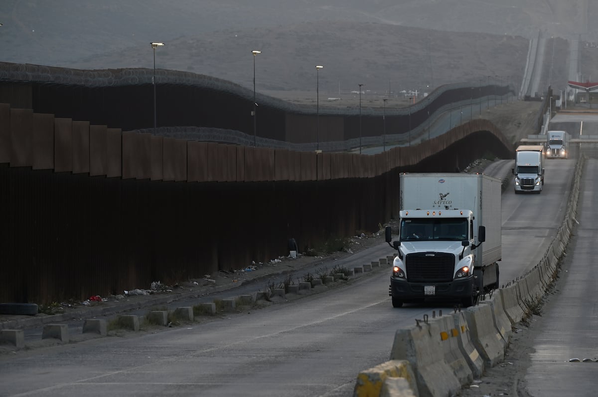 Mexico and US outline new security, migration, and trade agreement in the 11th hour of tariff extension