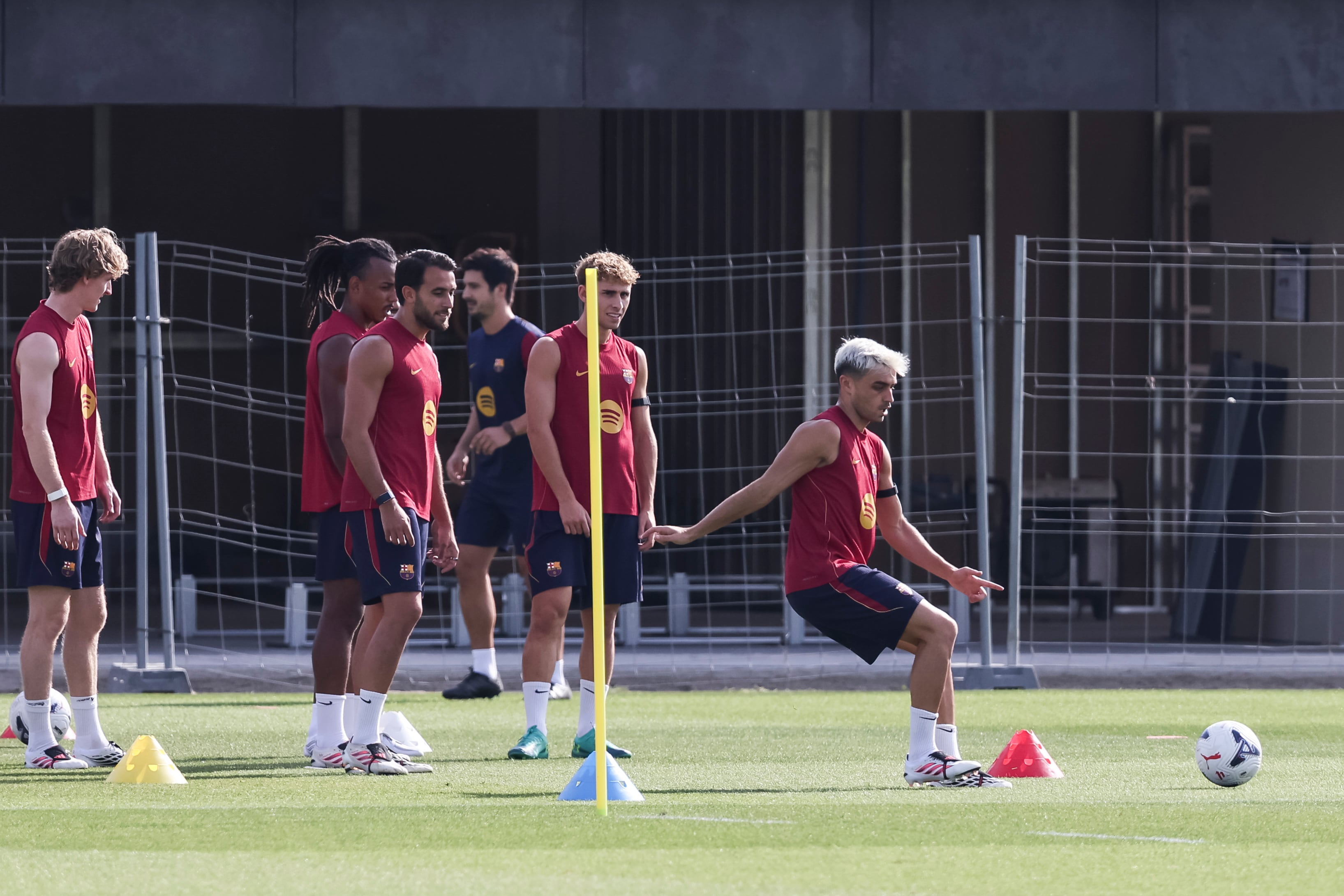 Valencia - Barcelona en directo | Rodri se estrena en el equipo titular
