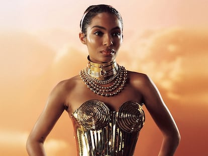 La actriz Yara Shahidi vestida de Jean Paul Gaultier.