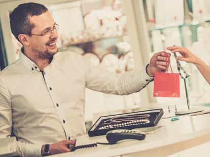 España perdió 36 comerciantes autónomos al día en 2017