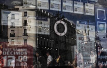 Una administración de venta de lotería en la Puerta del Sol de Madrid.