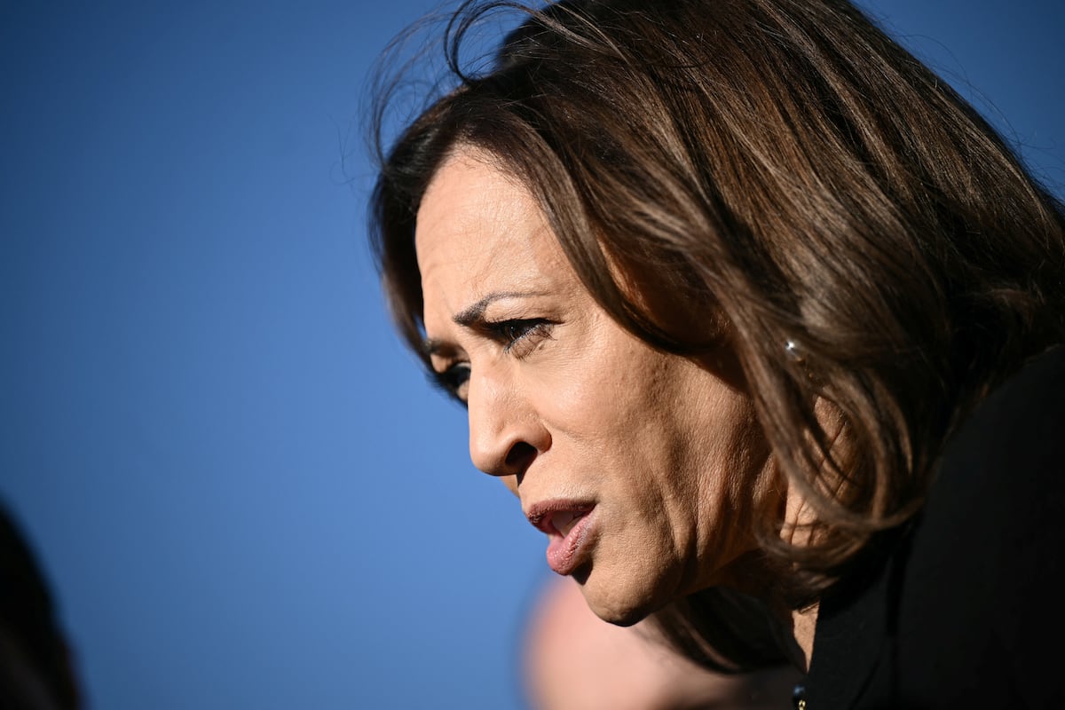 Kamala Harris distanced herself from Joe Biden’s comments about Republican “trash.” usa elections