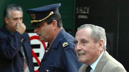 Gregorio &Aacute;lvarez en 2007, citado a declarar ante la Justicia por delitos de lesa humanidad.