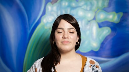 L'artista Sara Bonache al seu taller