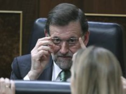 El presidente del Gobierno, Mariano Rajoy, durante el pleno del Congreso celebrado el 27 de febrero de 2013.