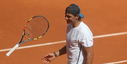 Nadal entrenando en la caja magica.