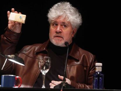 El director de cine Pedro Almodóvar, en una clase magistral el pasado mes de enero en el Círculo de Bellas Artes de Madrid.