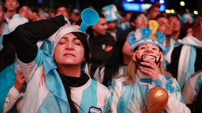 Los aficionados argentinos, entre el orgullo por su selección y la tristeza por el final de la era dorada de Messi