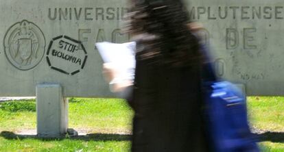 Pintada contra el plan Bolonia en la Universidad Complutense de Madrid.