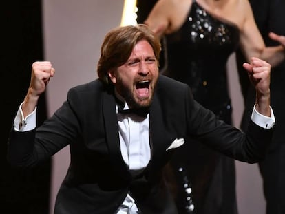 El director sueco Ruben Östlund, tras recoger la Palma de Oro del Festival de Cannes.