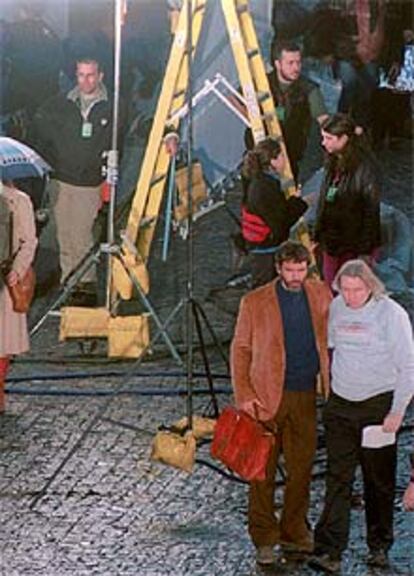 Antonio Banderas, a la izquierda, junto al director de la película, Christopher Hampton.