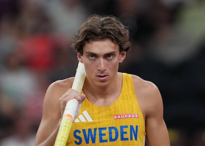 Armand 'Mondo' Duplantis, durante la final de salto con pértiga en el mundial de Tokio.