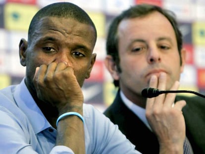 Abidal i Rosell en el comiat del futbolista, el 2013.