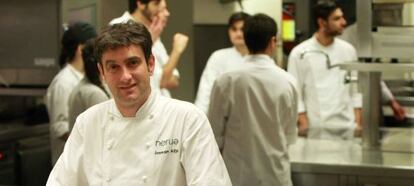 Josean Alija, en la cocina del restaurante Nerua, en el Museo Guggenheim Bilbao.