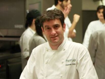 Josean Alija, en la cocina del restaurante Nerua, en el Museo Guggenheim Bilbao.