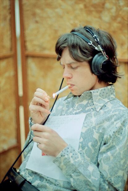 Mick Jagger durante una sesión de grabación en los estudios RCA de Hollywood. Diciembre. 1965. © Gered Mankowitz