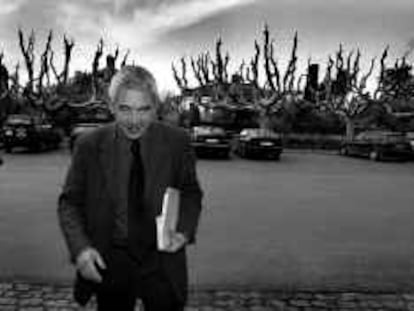 b 33614 (28/mar/00) -color- Pasqual Maragall llega acude al parlament a la comision del P.S.C.- foto: Tejederas.