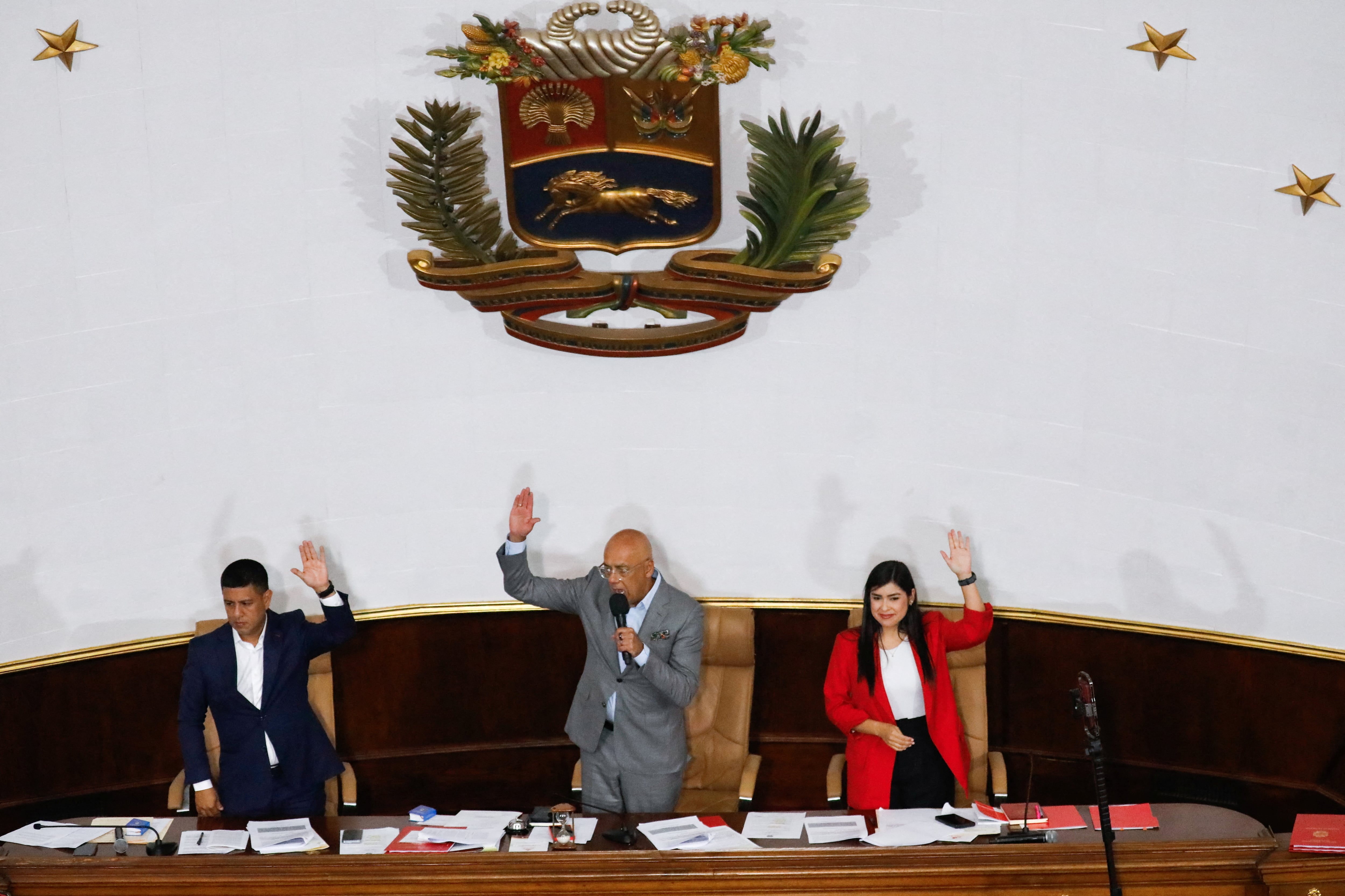 Venezuela approva ingresso di capitali esteri per sfruttare il petrolio