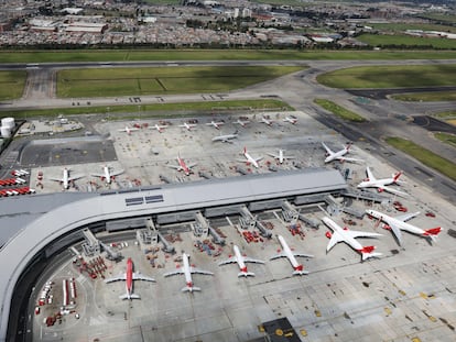 El aeropuerto El Dorado en Bogotá (Colombia), en abril de 2020.
