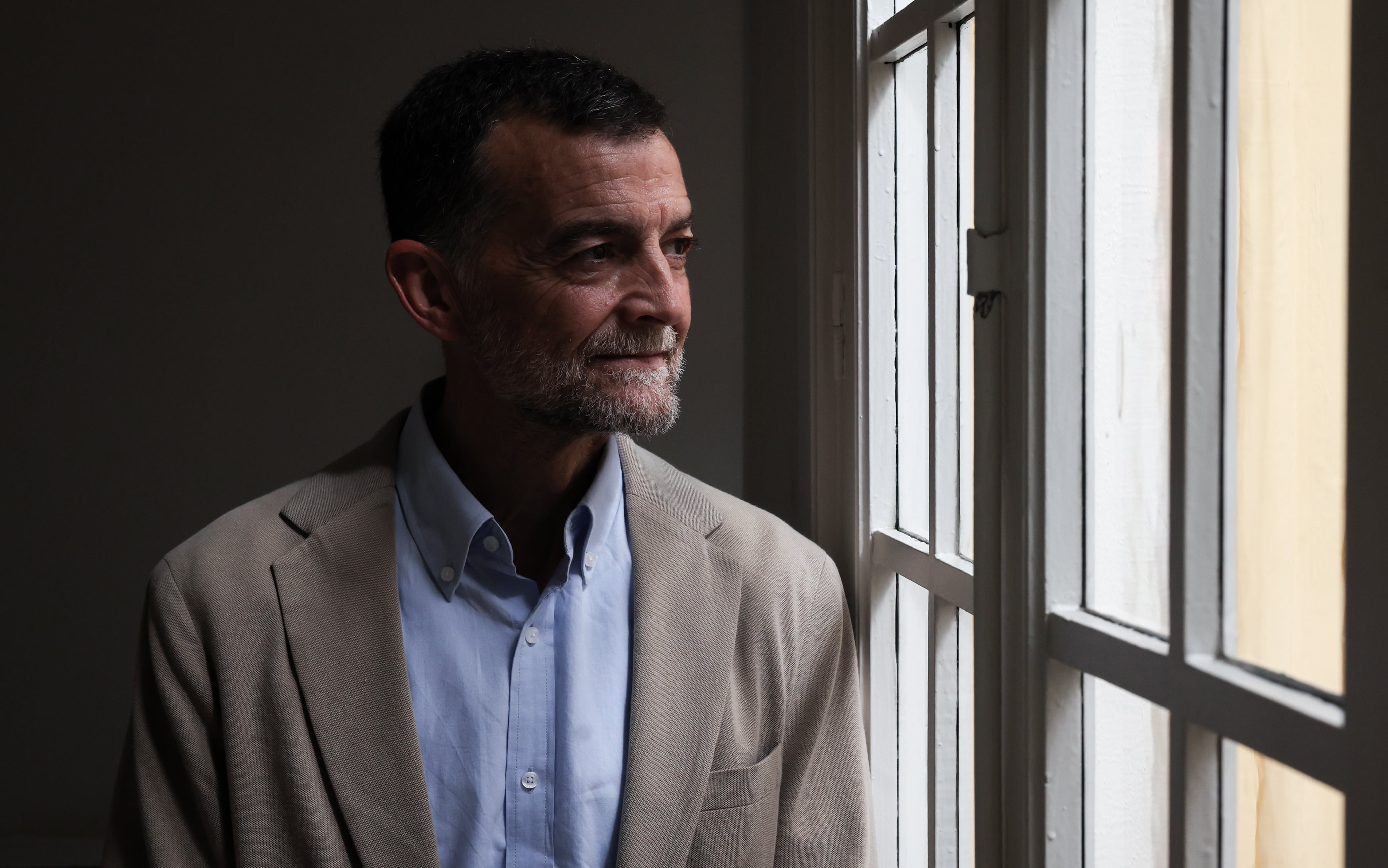 Antonio Maíllo, candidato de Por Andalucía, posa el pasado sábado en el edificio de Radio Sevilla, sede de EL PAÍS Andalucía. 