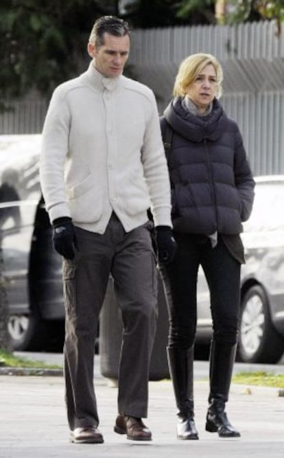 Cristina and Iñaki strolling in 2012.