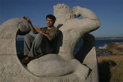 Manuel Rivas, en la Torre de Hércules de A Coruña.