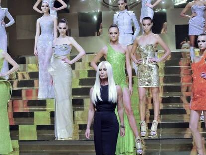 Versace vuelve al calendario de la alta costura