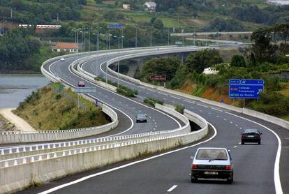 Autopista AP-9 en su tramo entre A Coruña y Ferrol.
